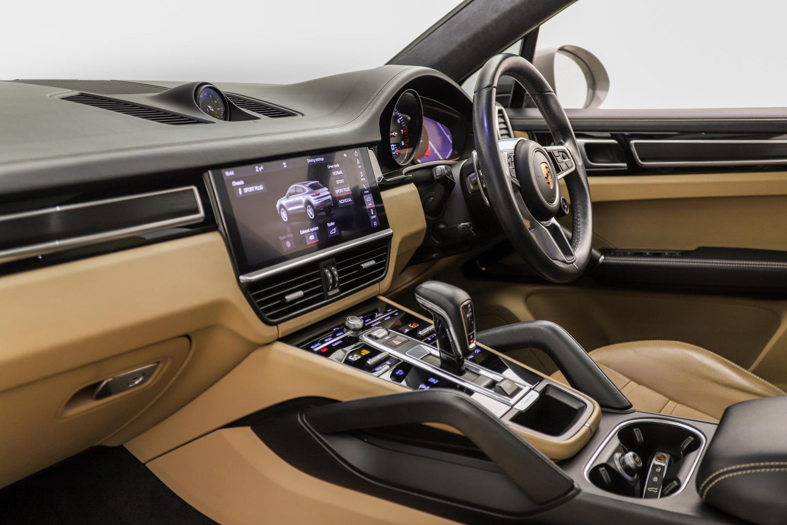 2021 Porsche Cayenne GTS