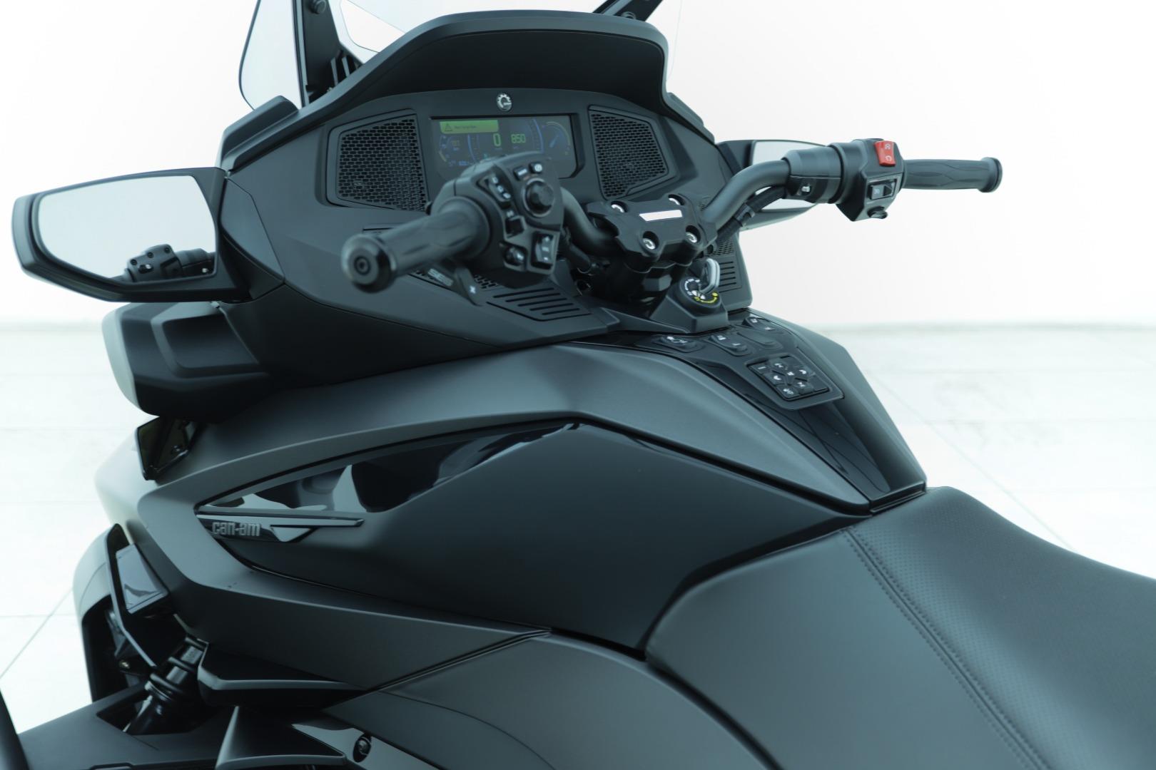 2023 Can-Am Spyder RT Limited