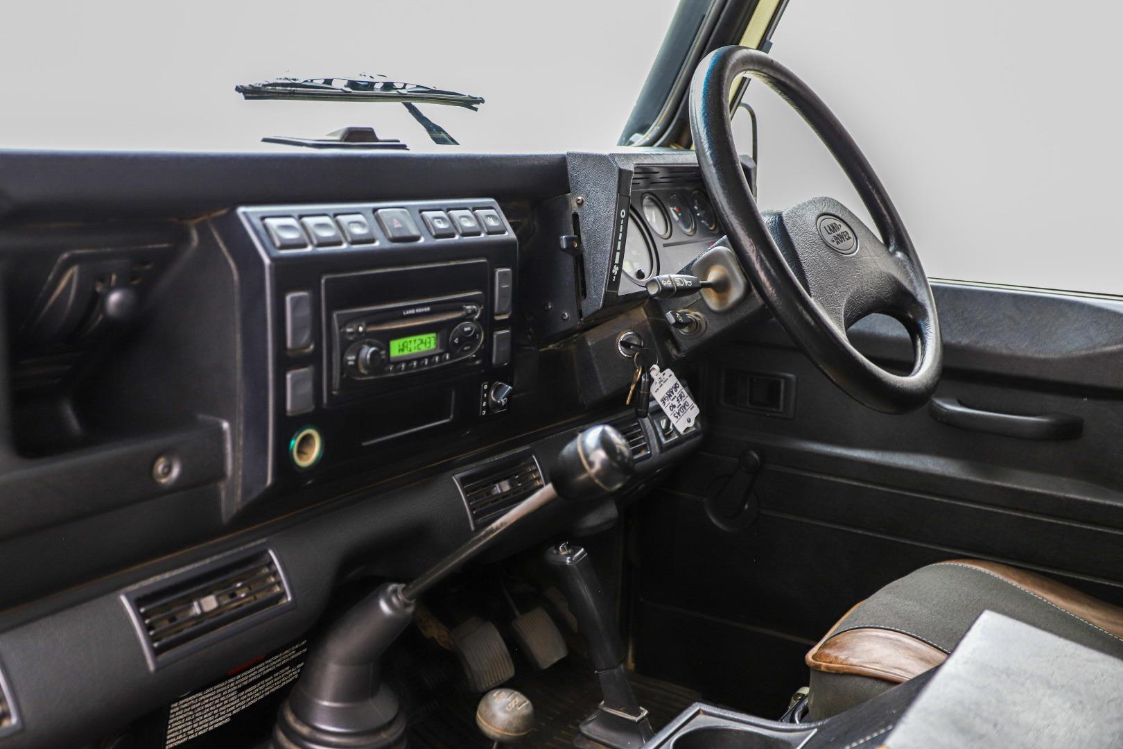 2004 Land Rover Defender 90 Td5 2.5