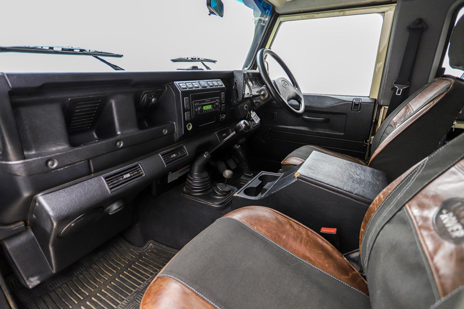 2004 Land Rover Defender 90 Td5 2.5