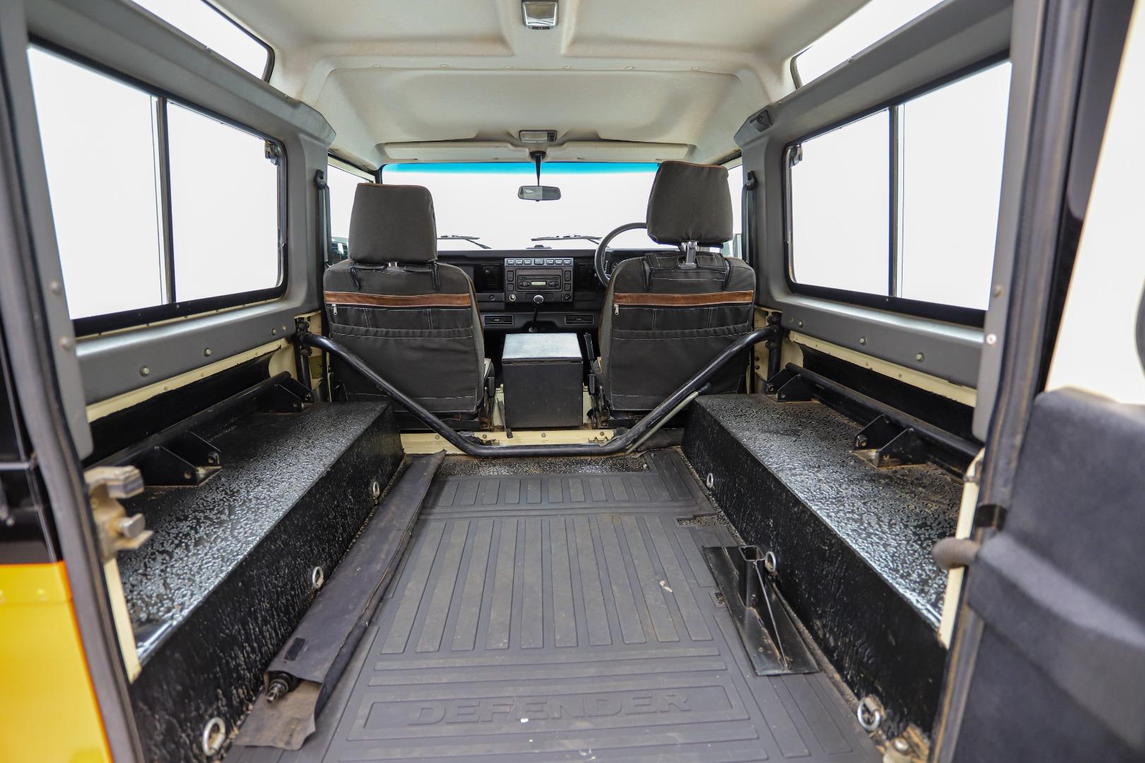 2004 Land Rover Defender 90 Td5 2.5