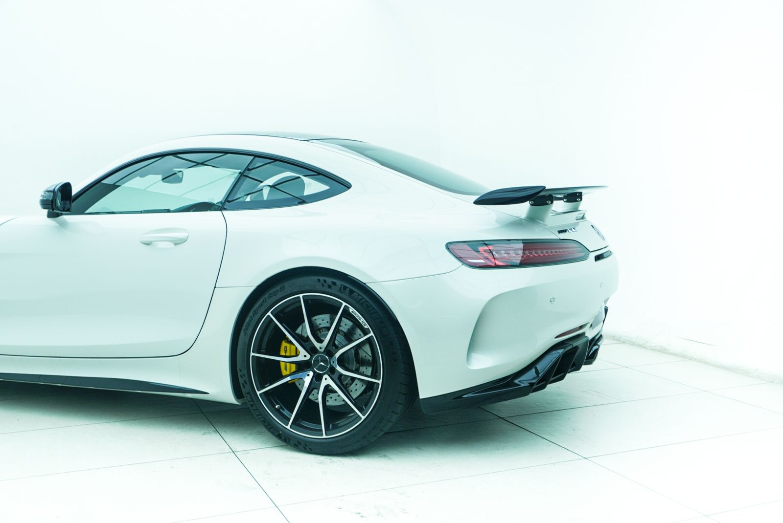 2018 Mercedes-AMG GT R