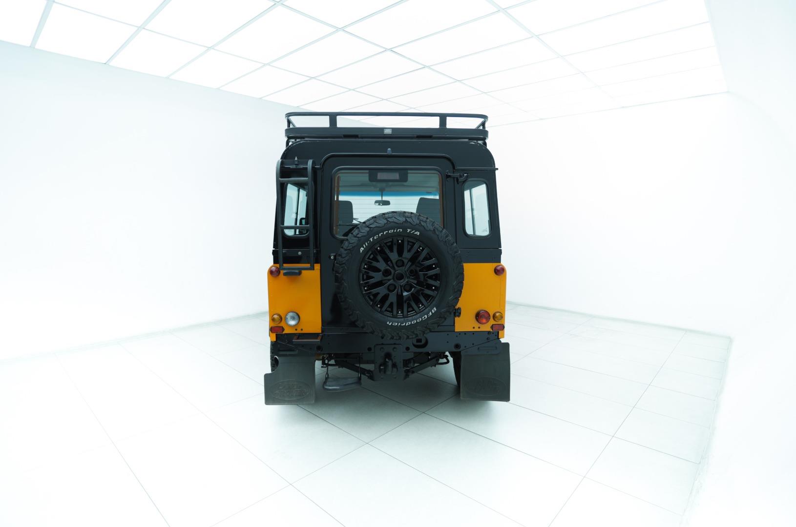 2004 Land Rover Defender 90 Td5 2.5