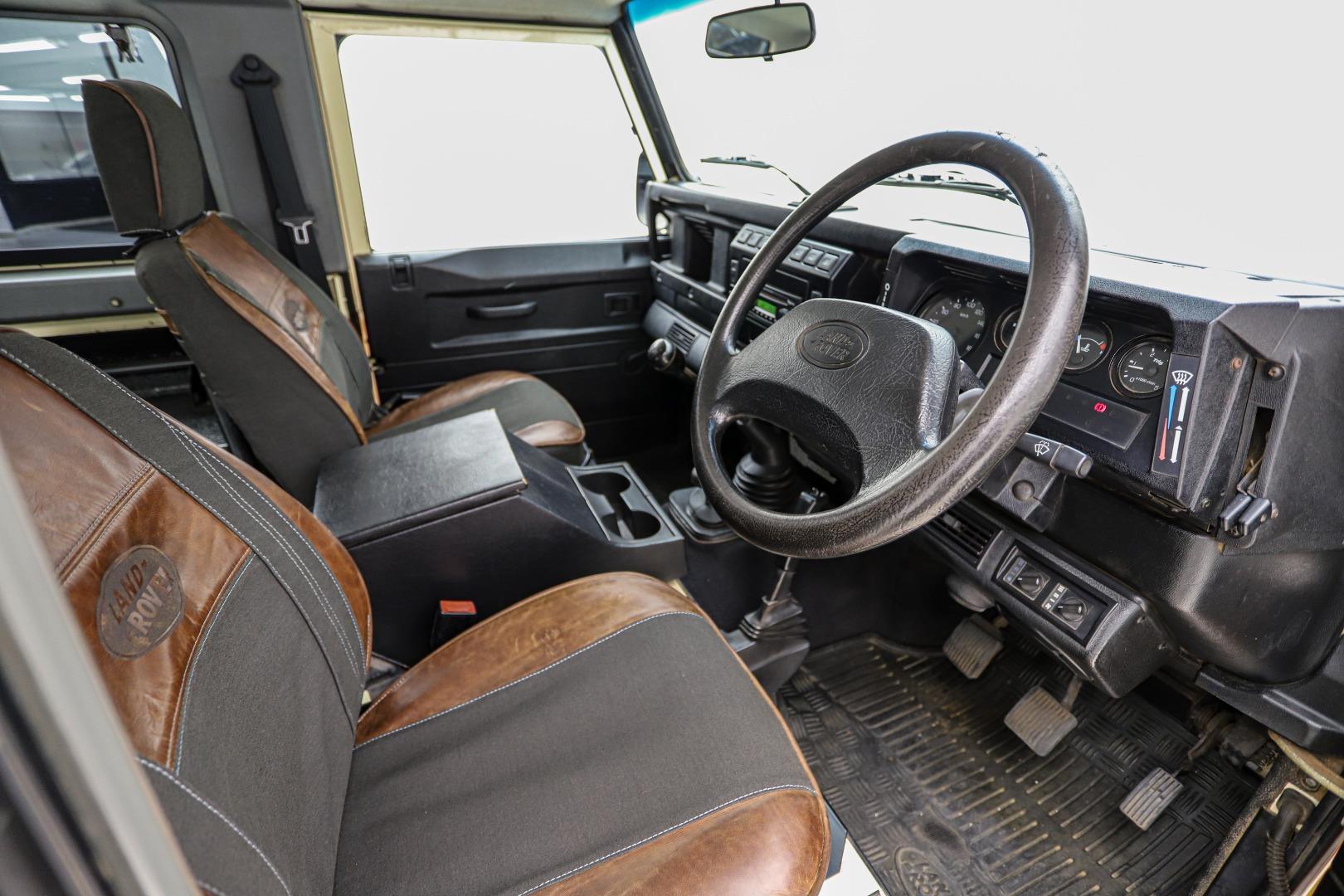 2004 Land Rover Defender 90 Td5 2.5