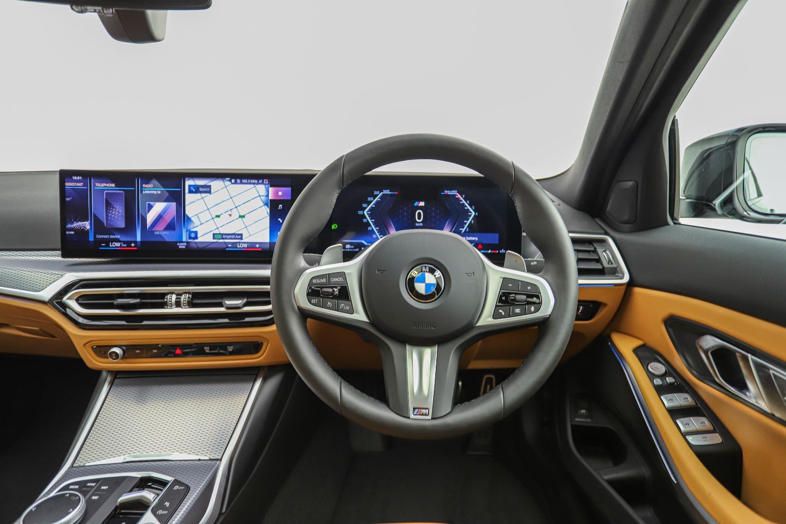 2025 BMW 320i M Sport Pro