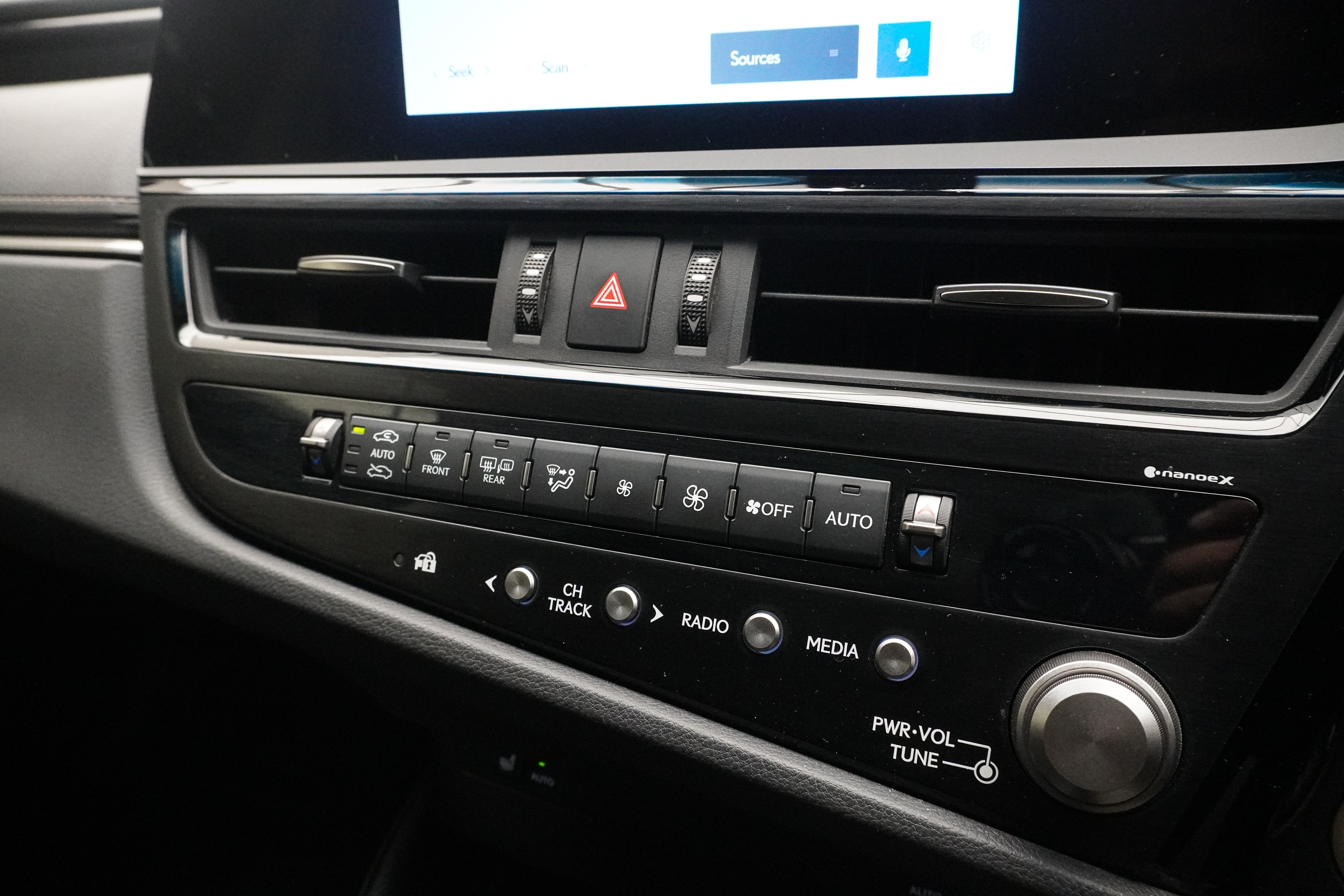 2022 Lexus ES 250 EX