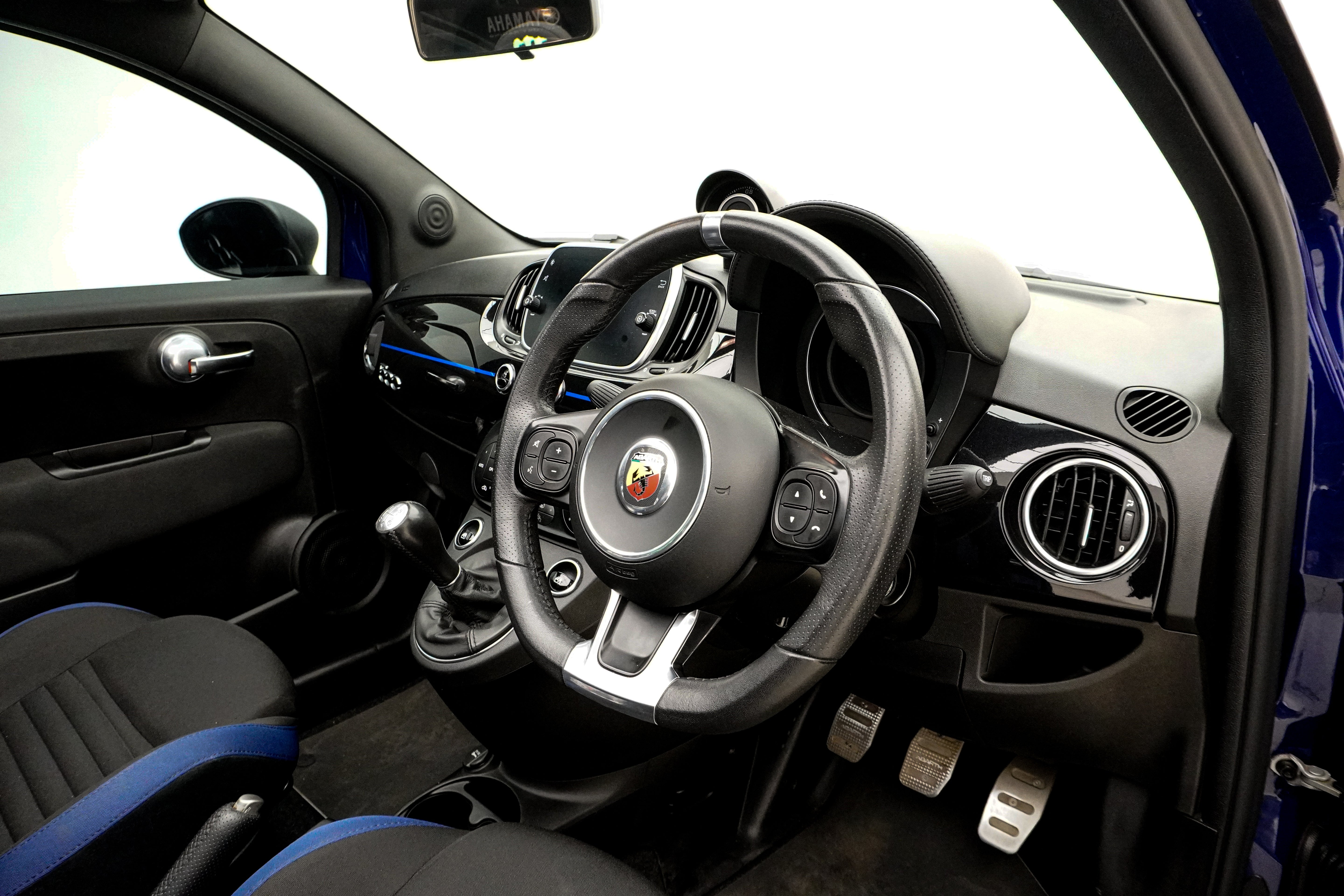 2022 Abarth 500 595 Monster Energy Yamaha Cabriolet