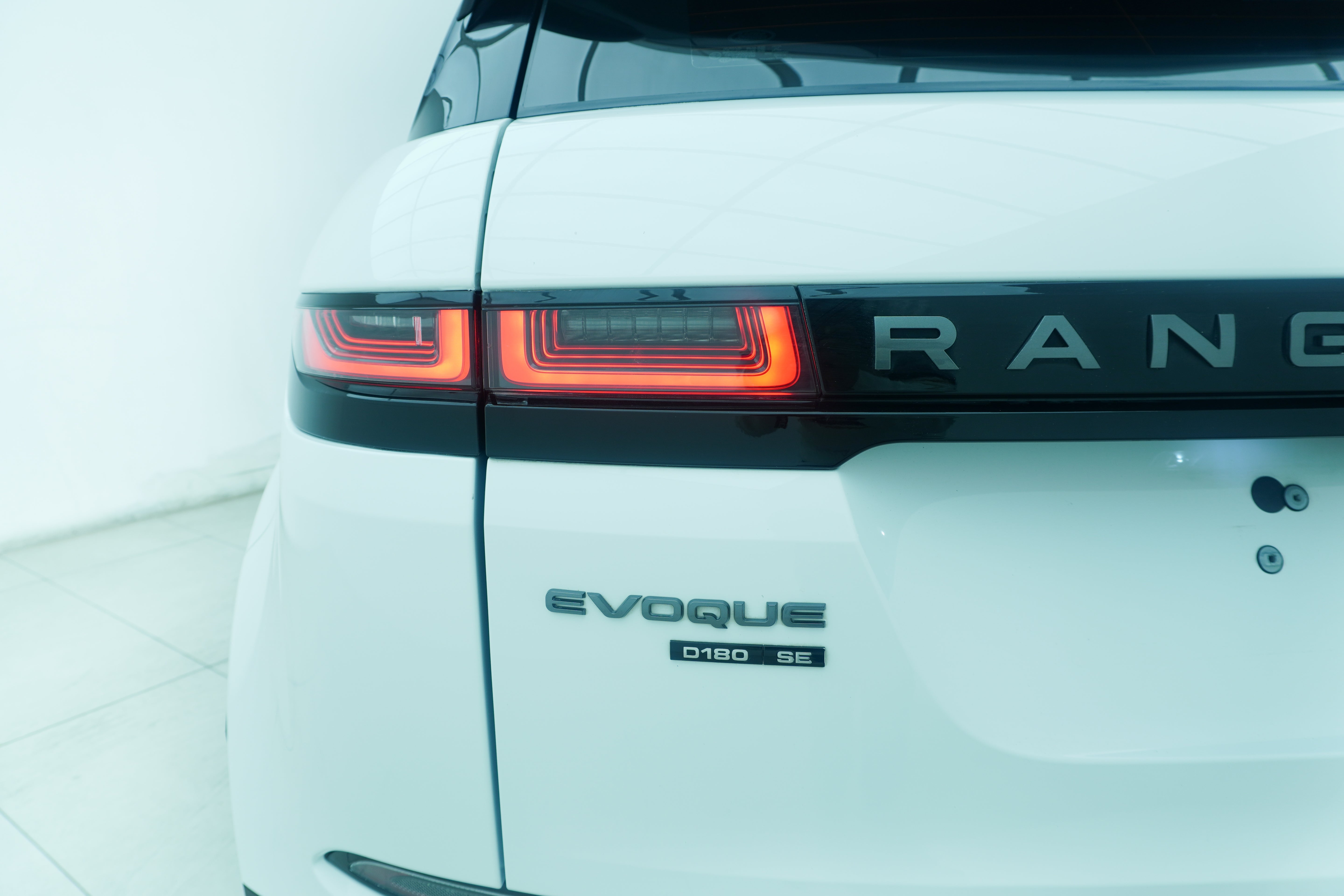 2019 Land Rover Range Rover Evoque D180 R-Dynamic SE