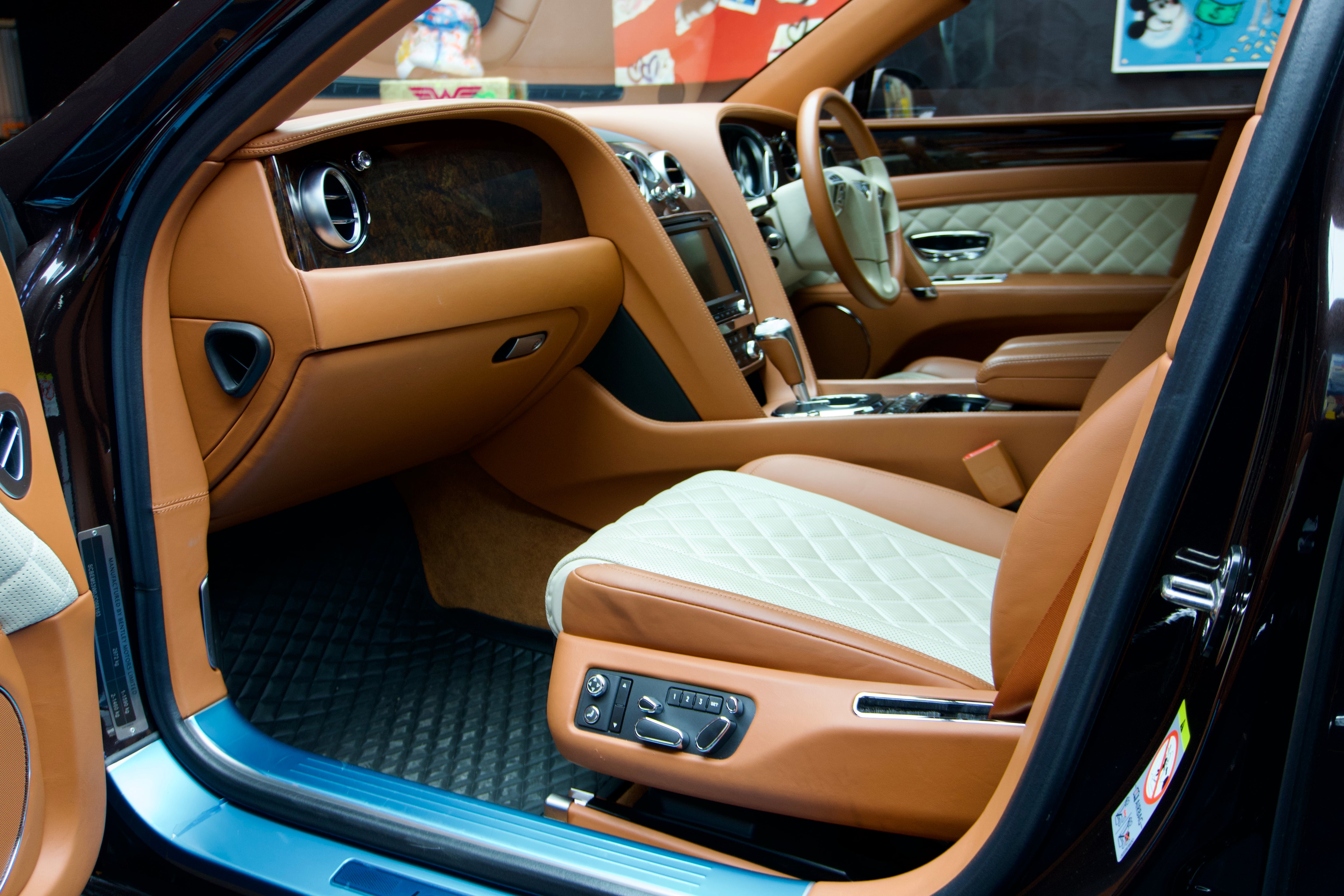 Bentley Flying Spur V8 S