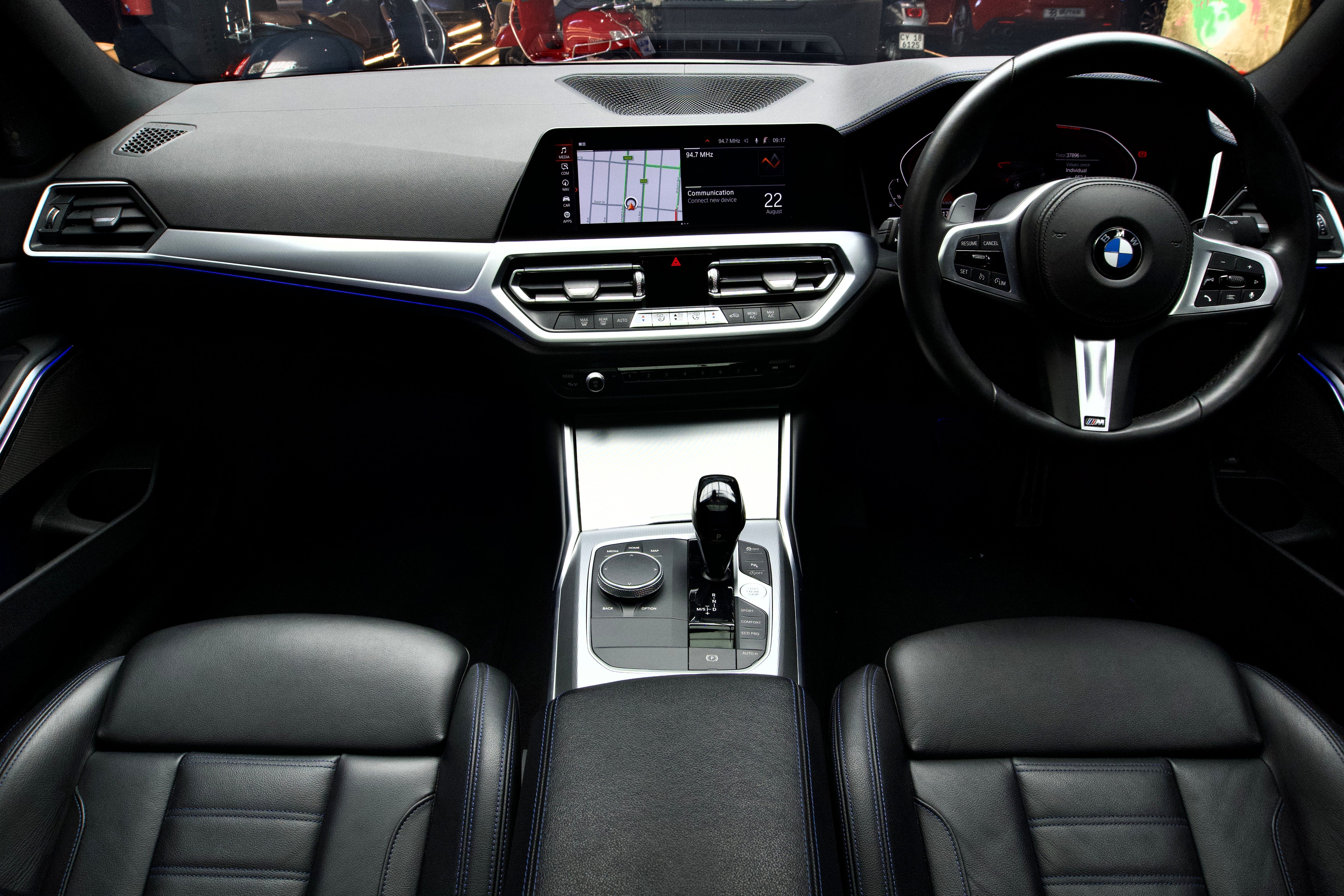 BMW 3 Series 330i M Sport Launch Edition