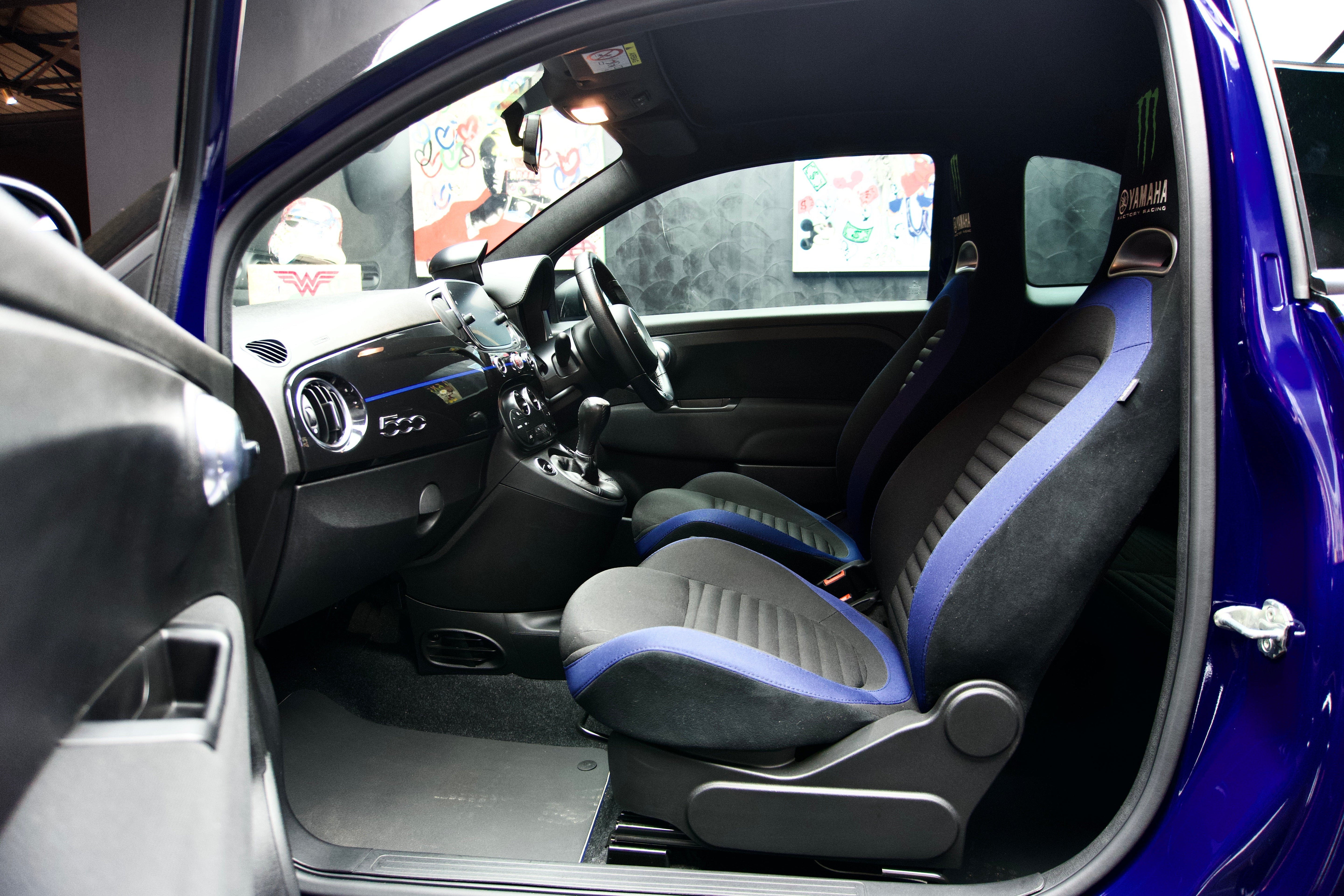 Abarth 500 - 595 Monster Energy Yamaha Cabriolet