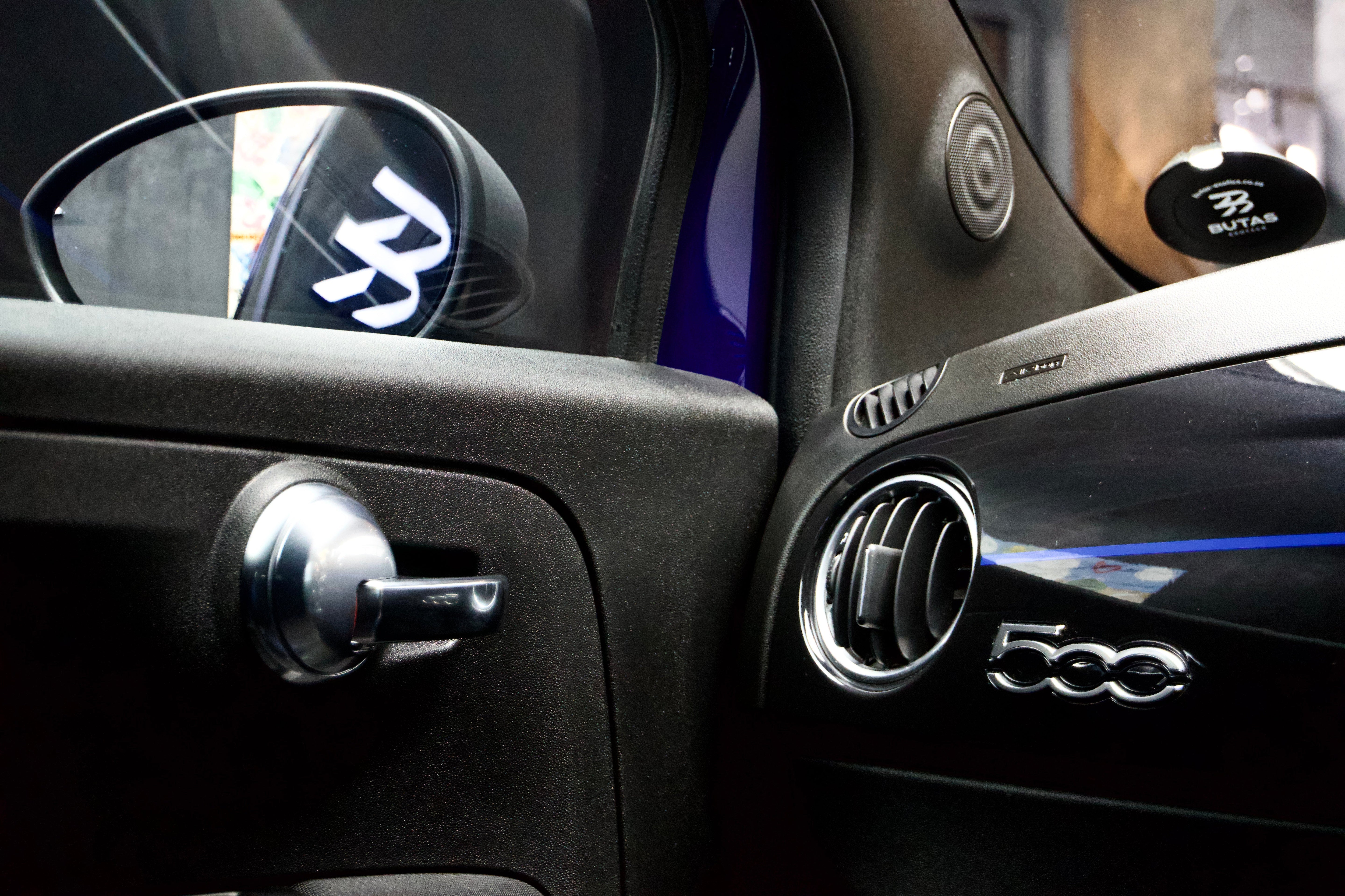 Abarth 500 - 595 Monster Energy Yamaha Cabriolet