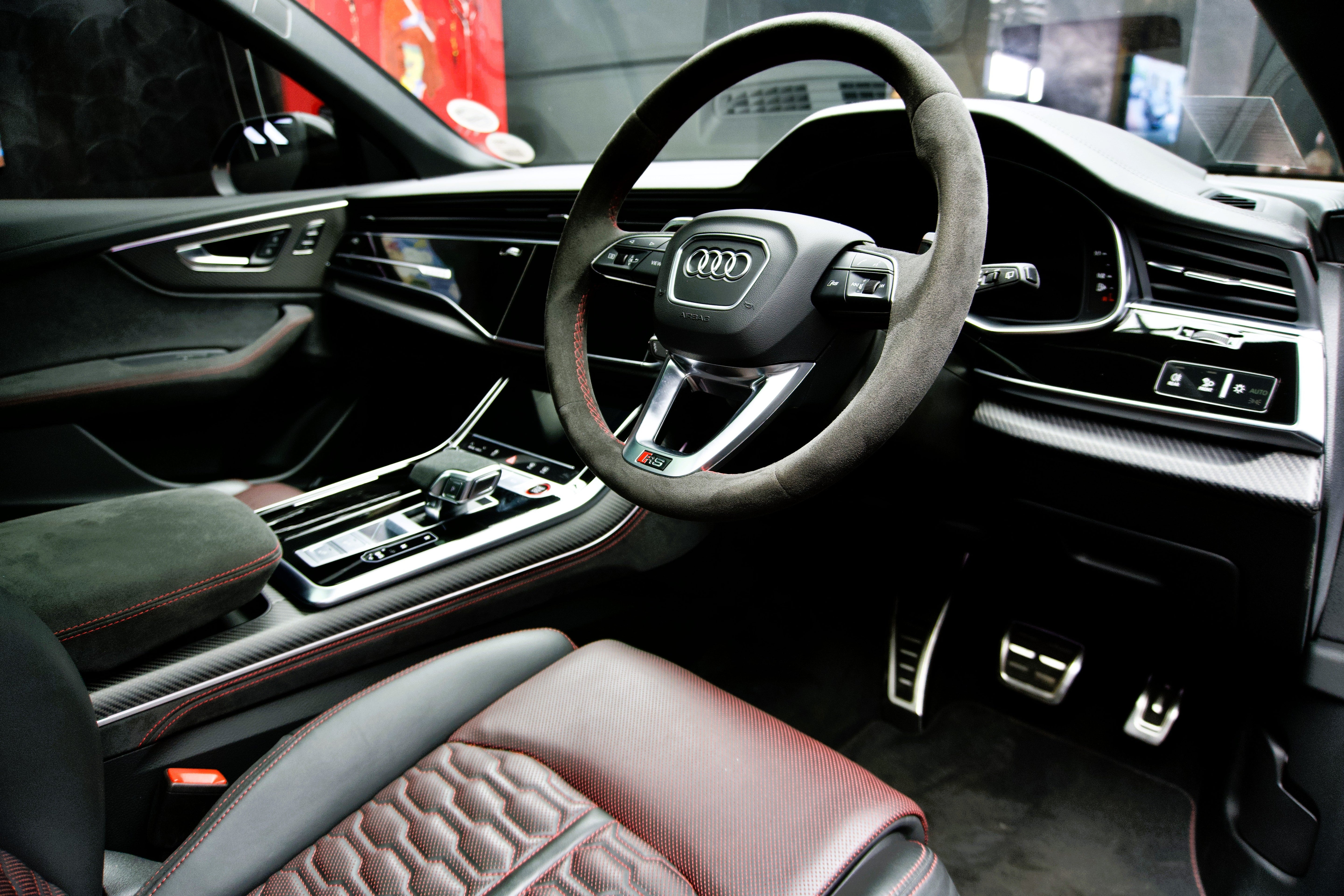 Audi RSQ8 Quattro Performance
