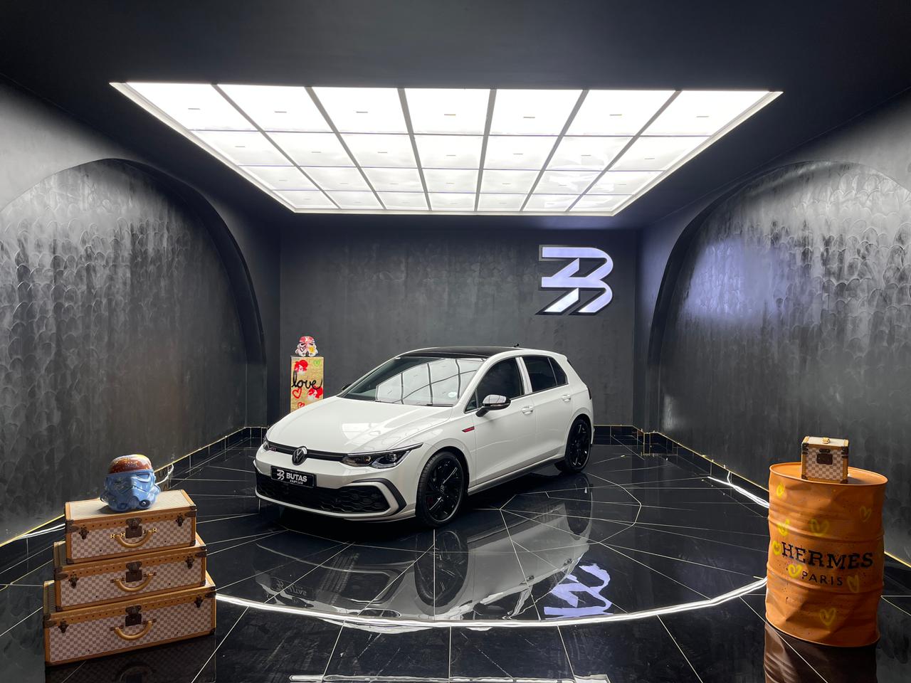 2023 Volkswagen Golf GTI Jacara Edition