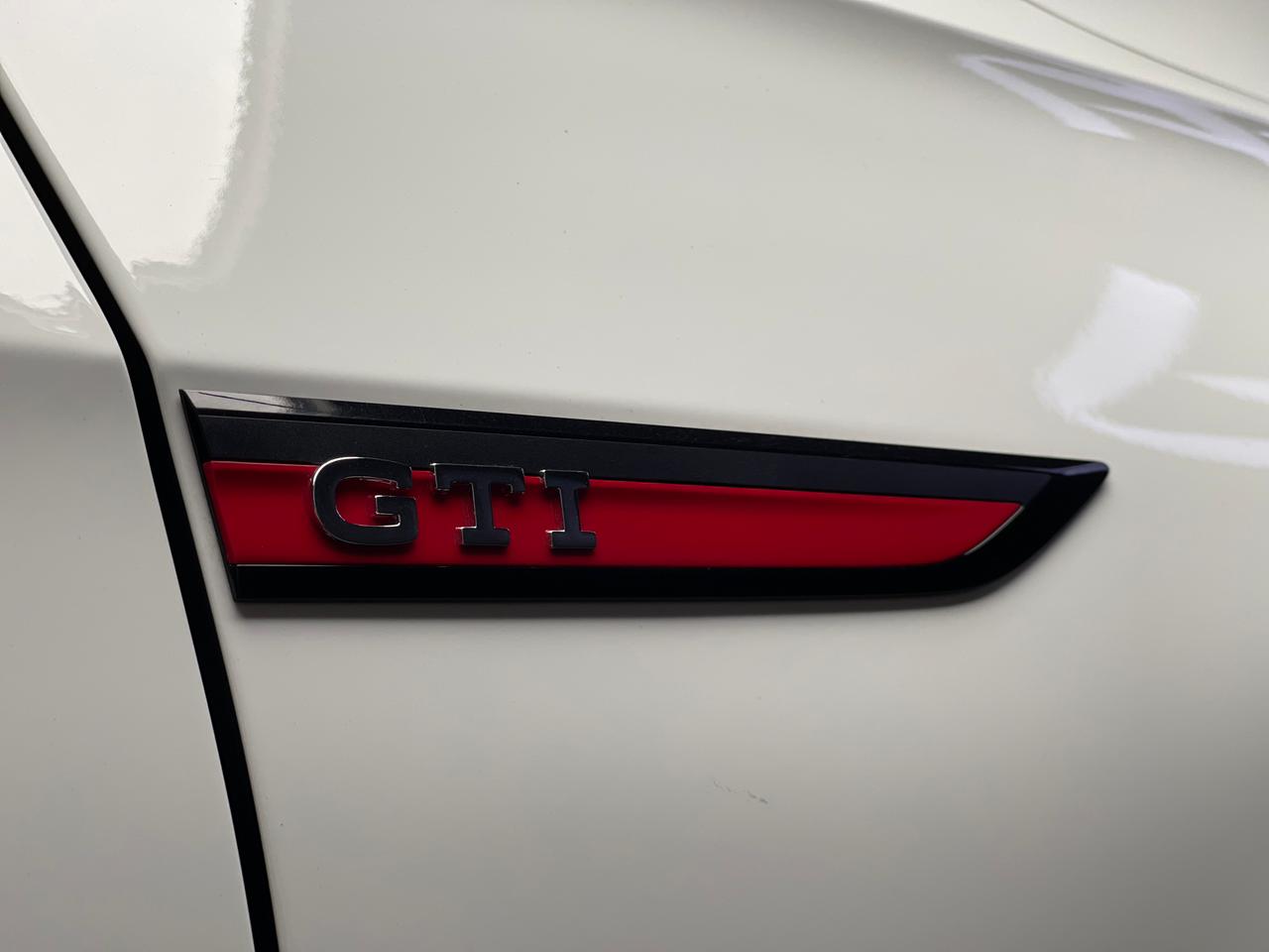 2023 Volkswagen Golf GTI Jacara Edition