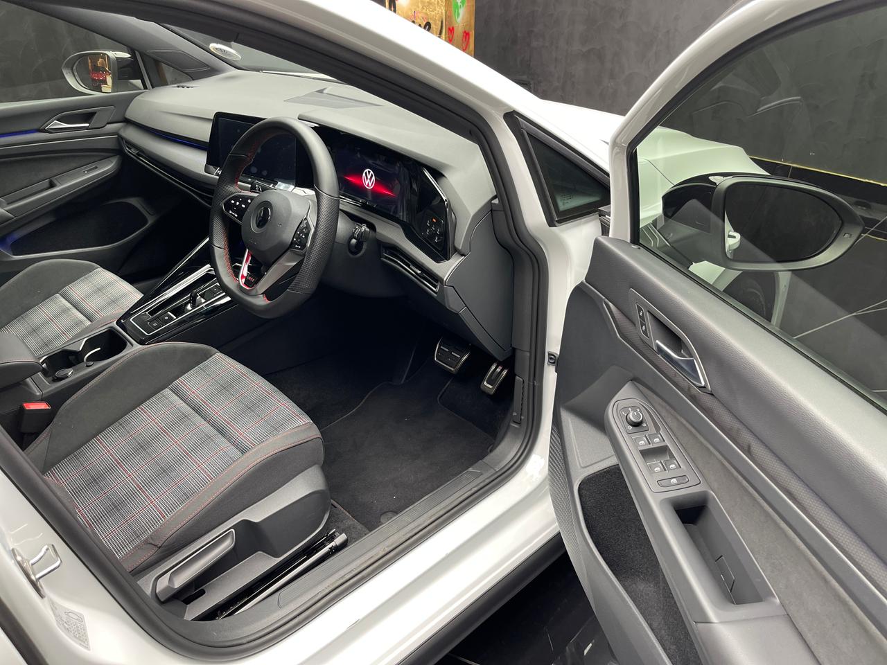 2023 Volkswagen Golf GTI Jacara Edition