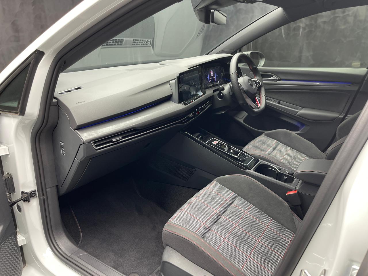 2023 Volkswagen Golf GTI Jacara Edition