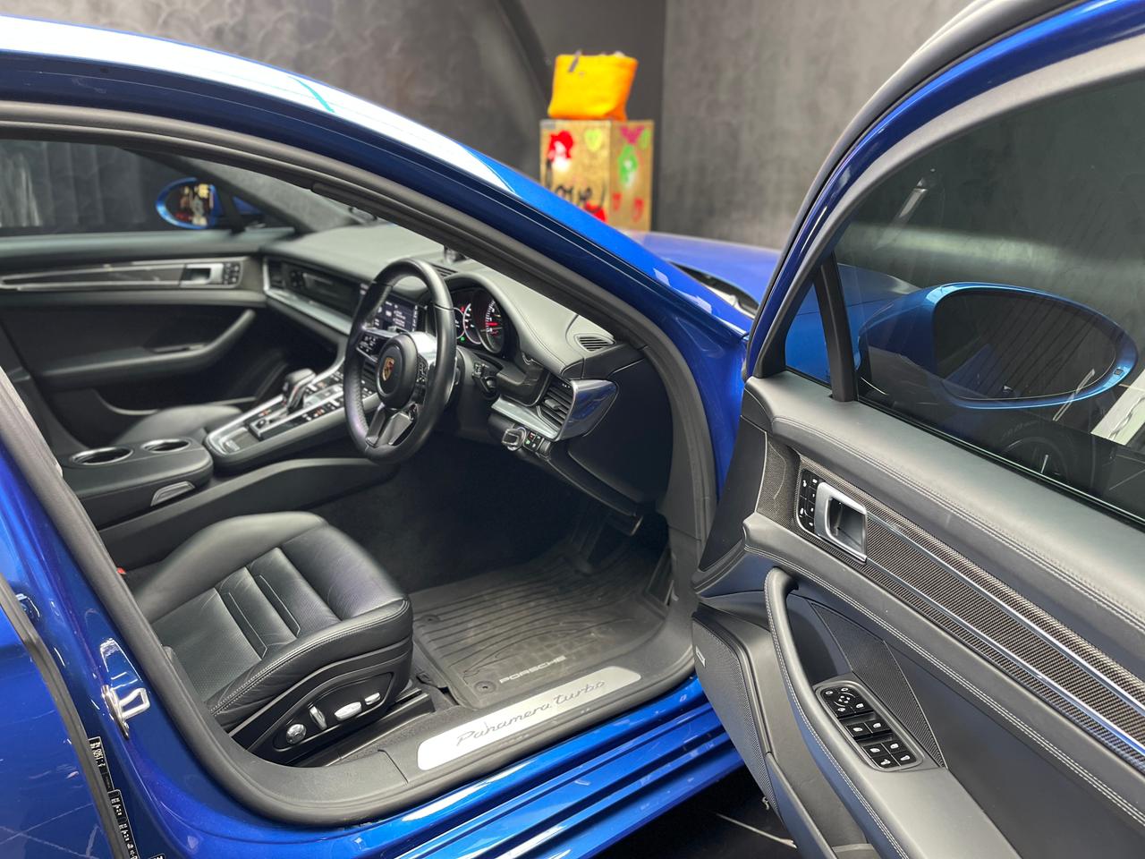 2017 Porsche Panamera Turbo