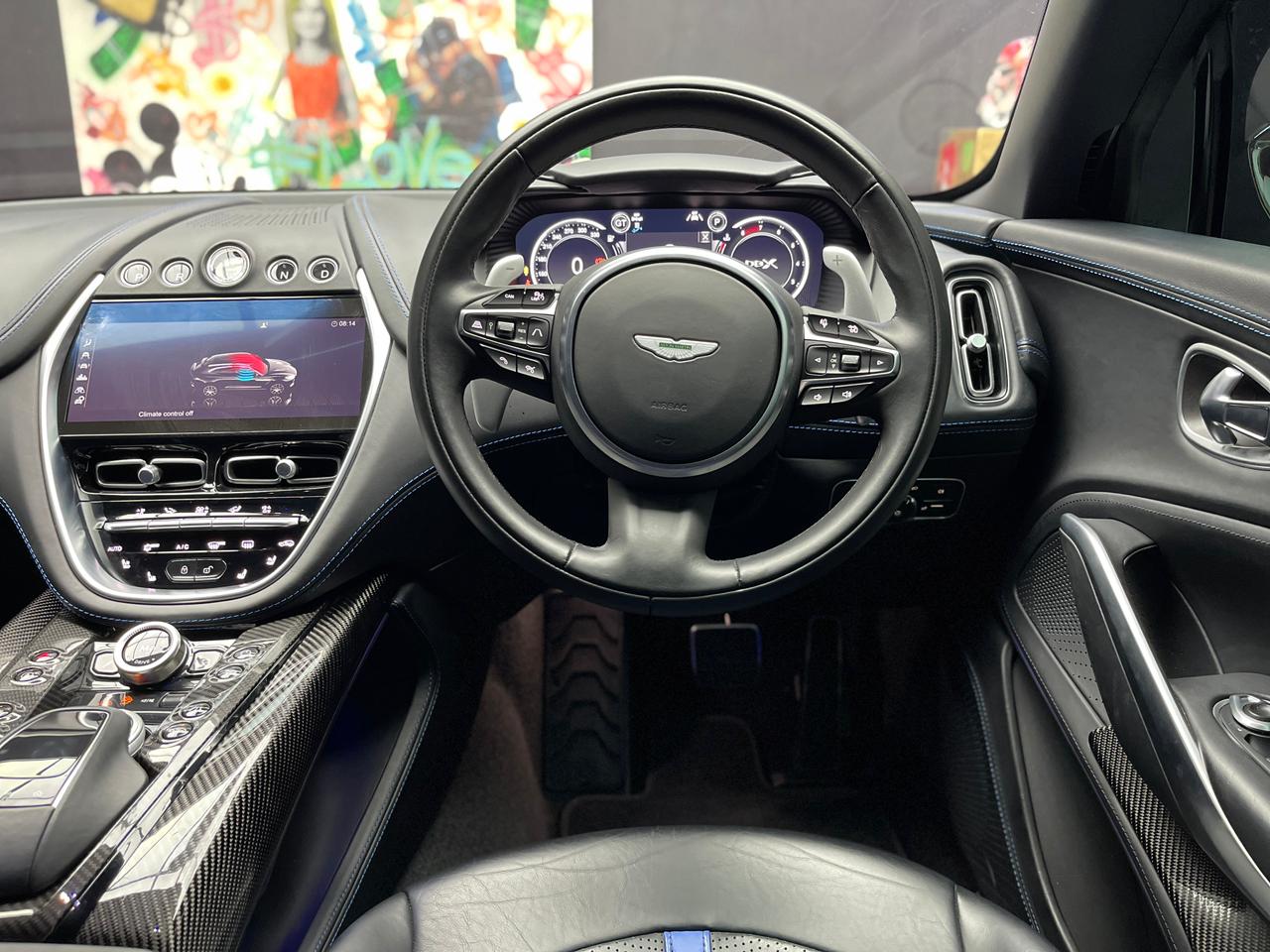 Aston Martin DBX V8 707