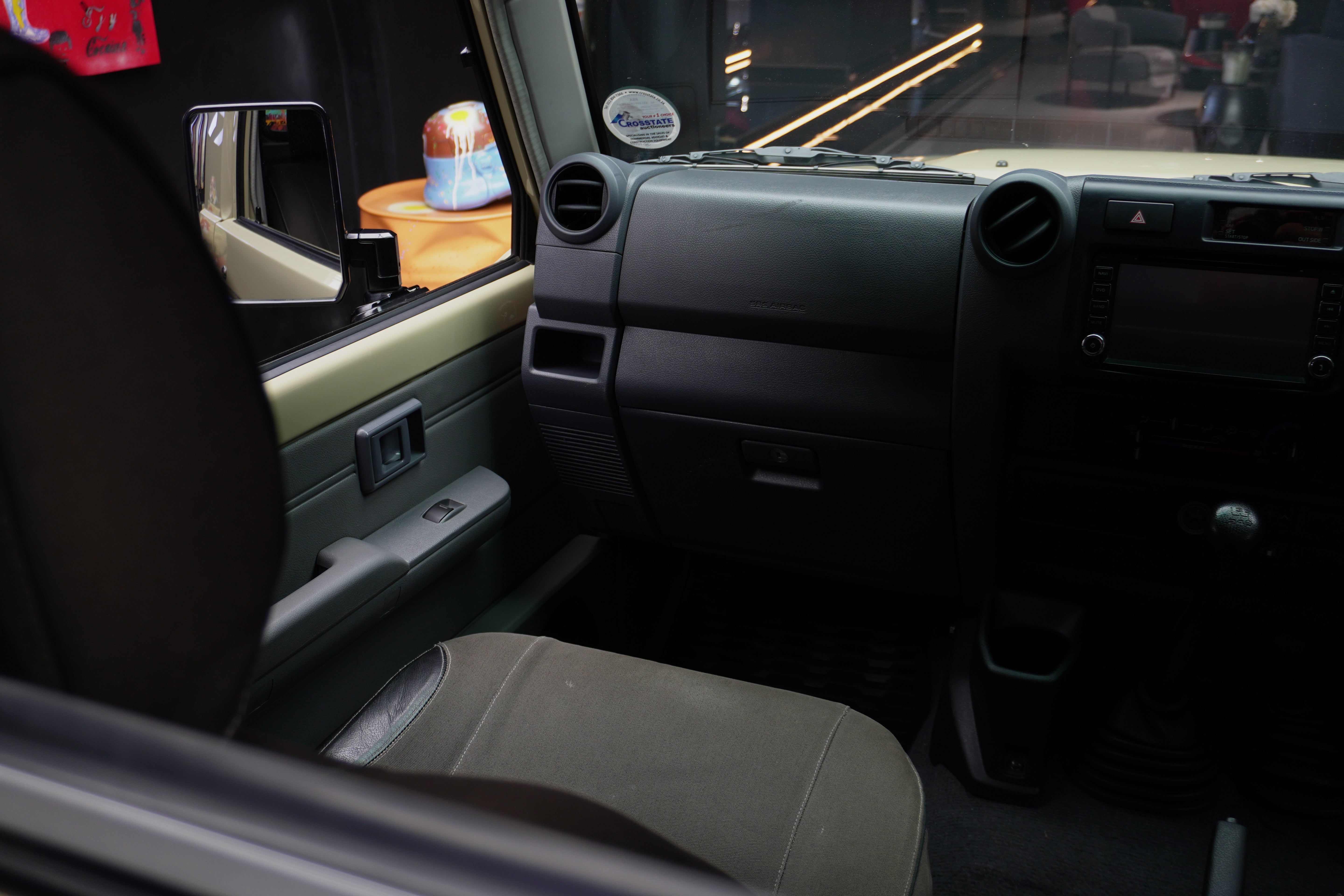 Toyota Land Cruiser 79 4.5D-4D LX V8