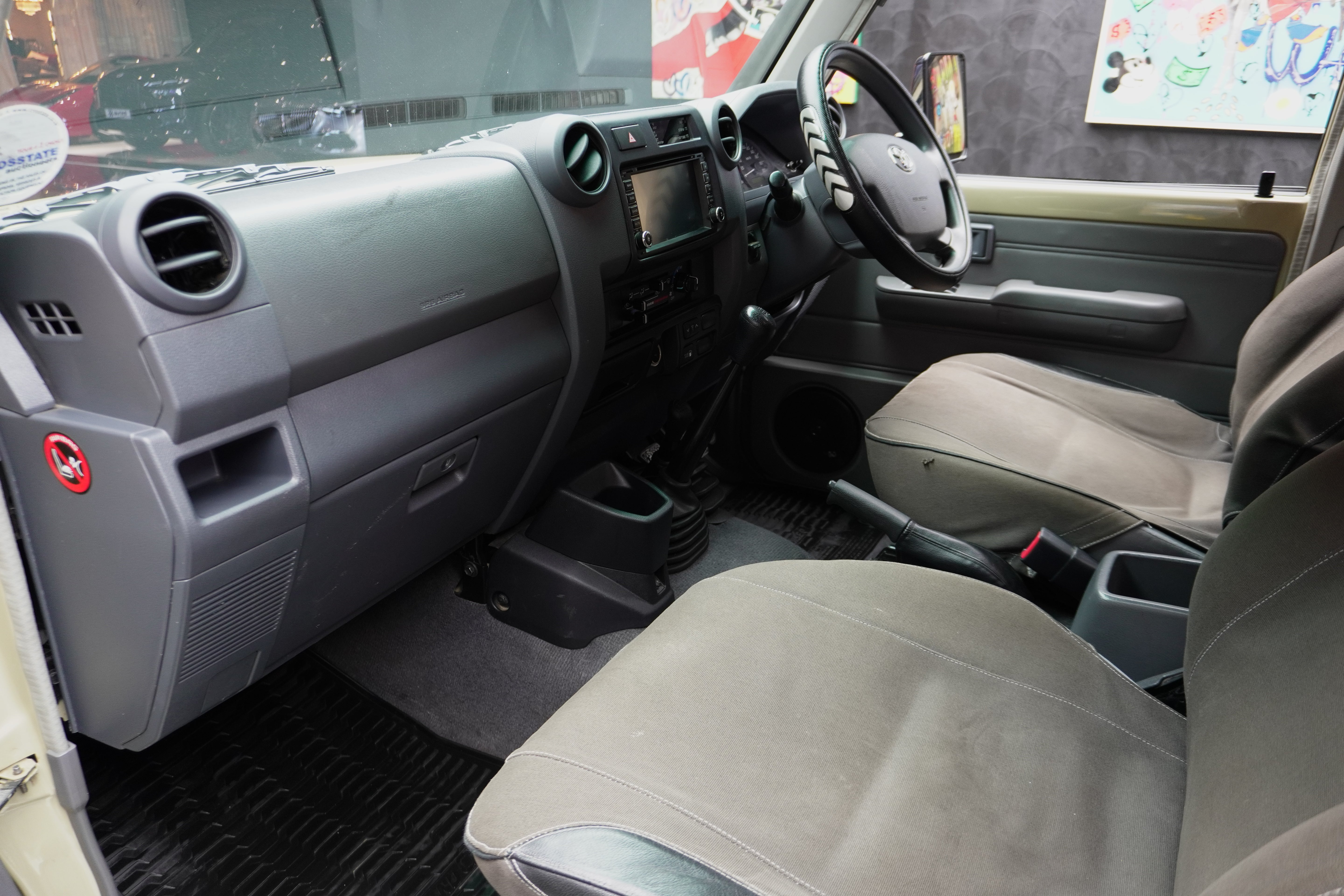 Toyota Land Cruiser 79 4.5D-4D LX V8