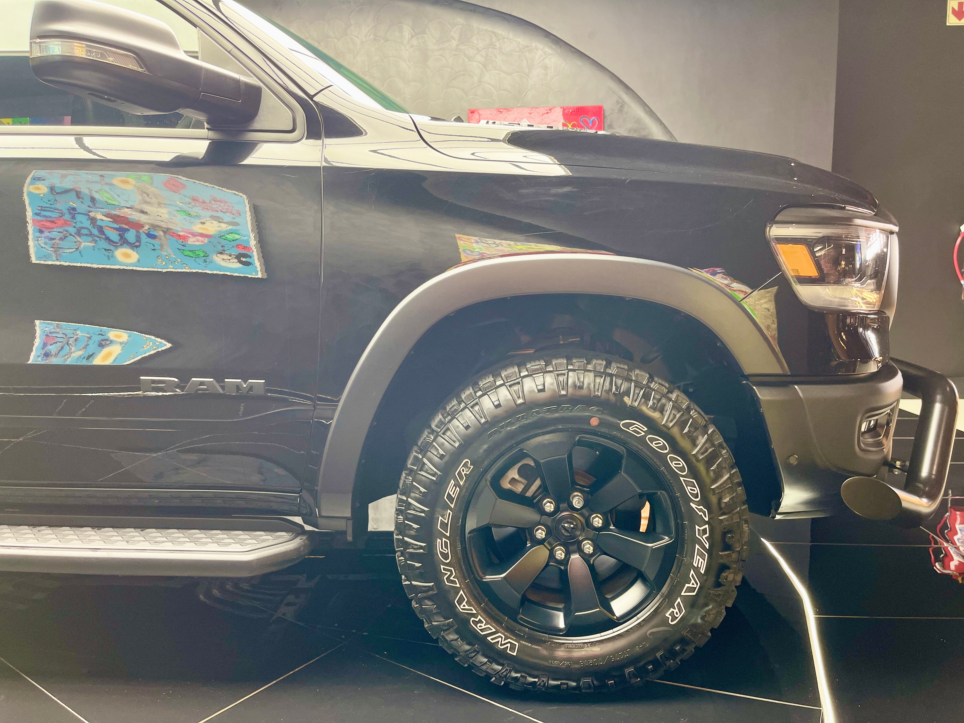 Dodge RAM 1500 5.7 L Hemi 4X4 Limited