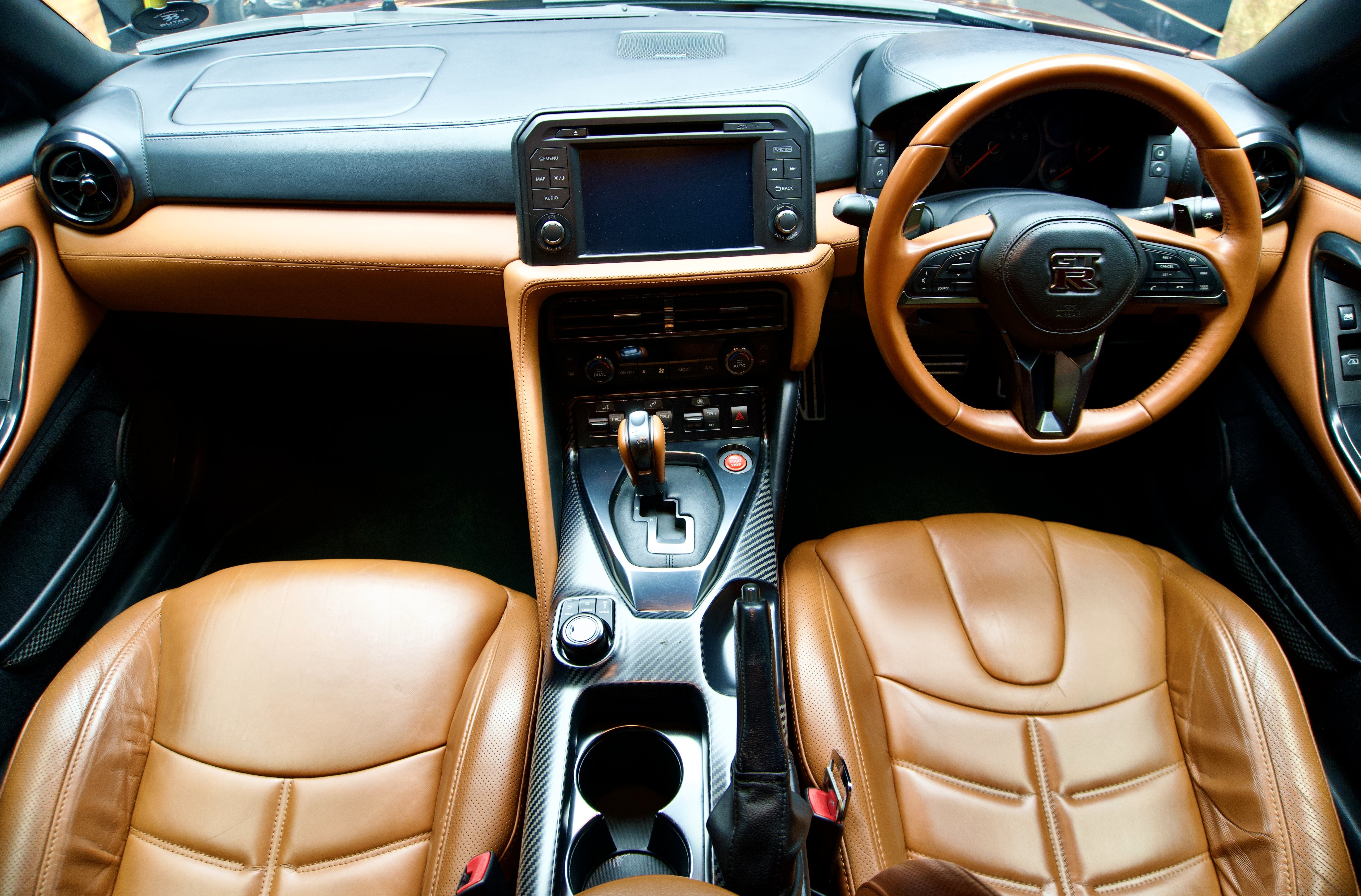 Nissan GT-R Premium Edition