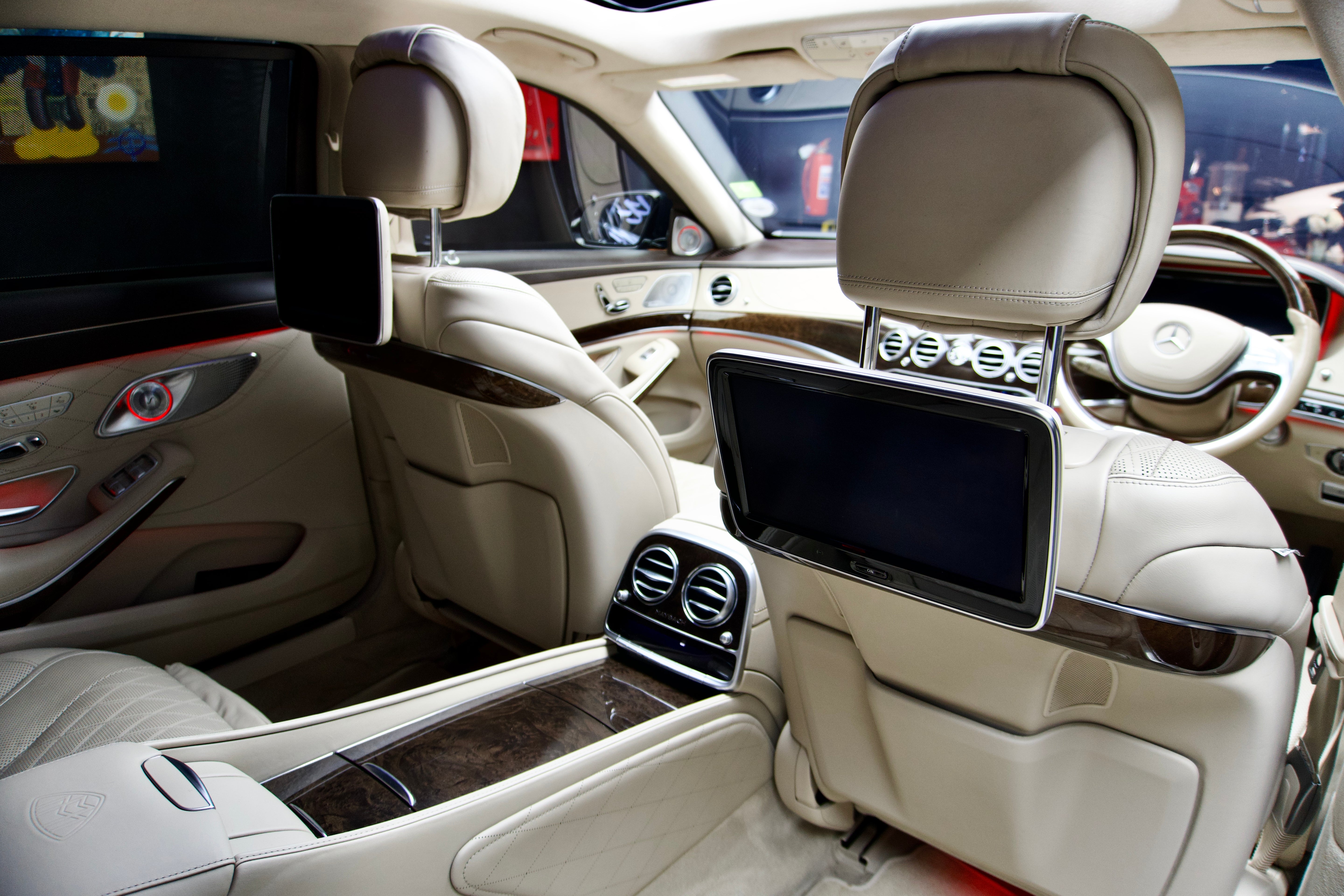 Mercedes-Maybach S-Class S600