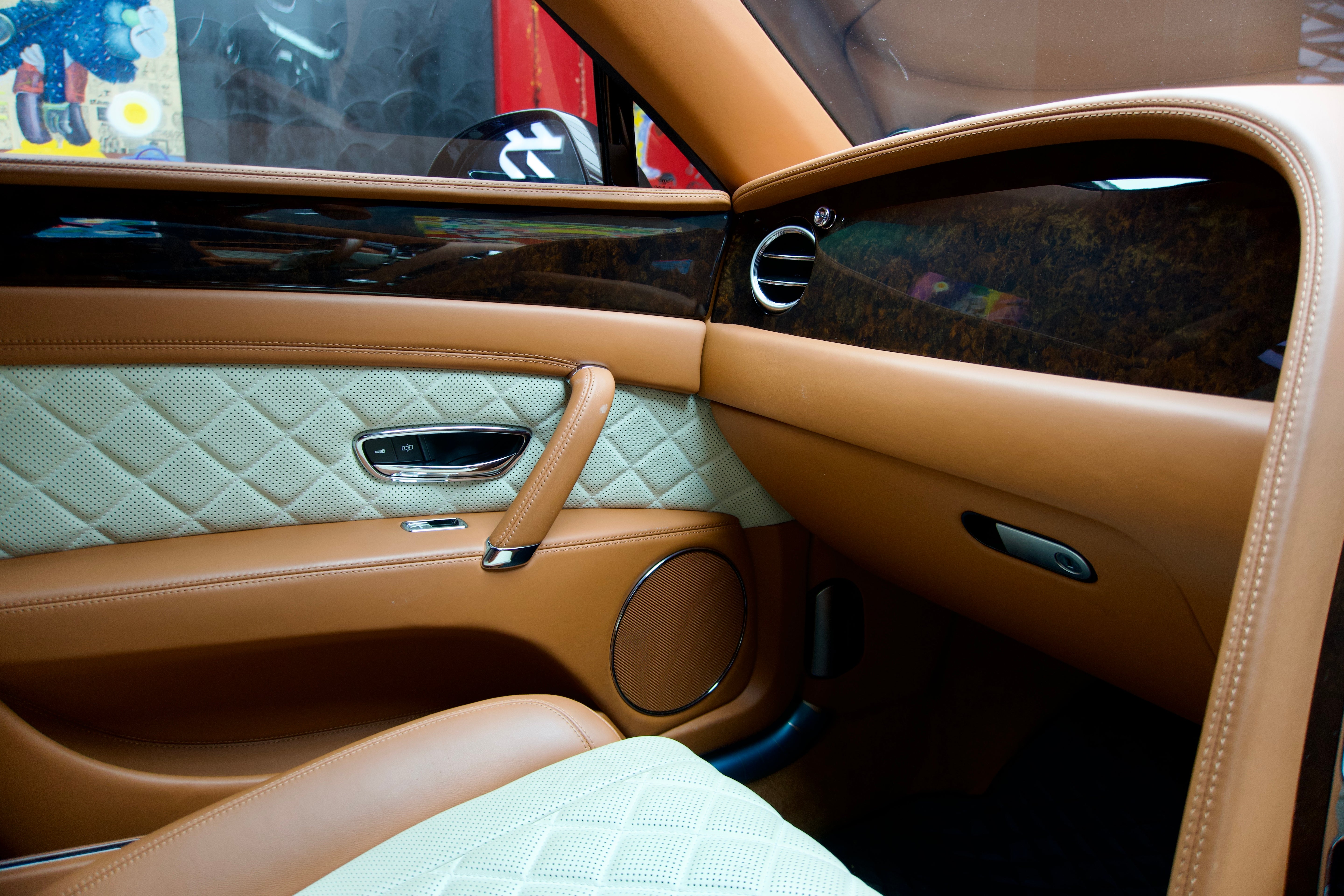 Bentley Flying Spur V8 S