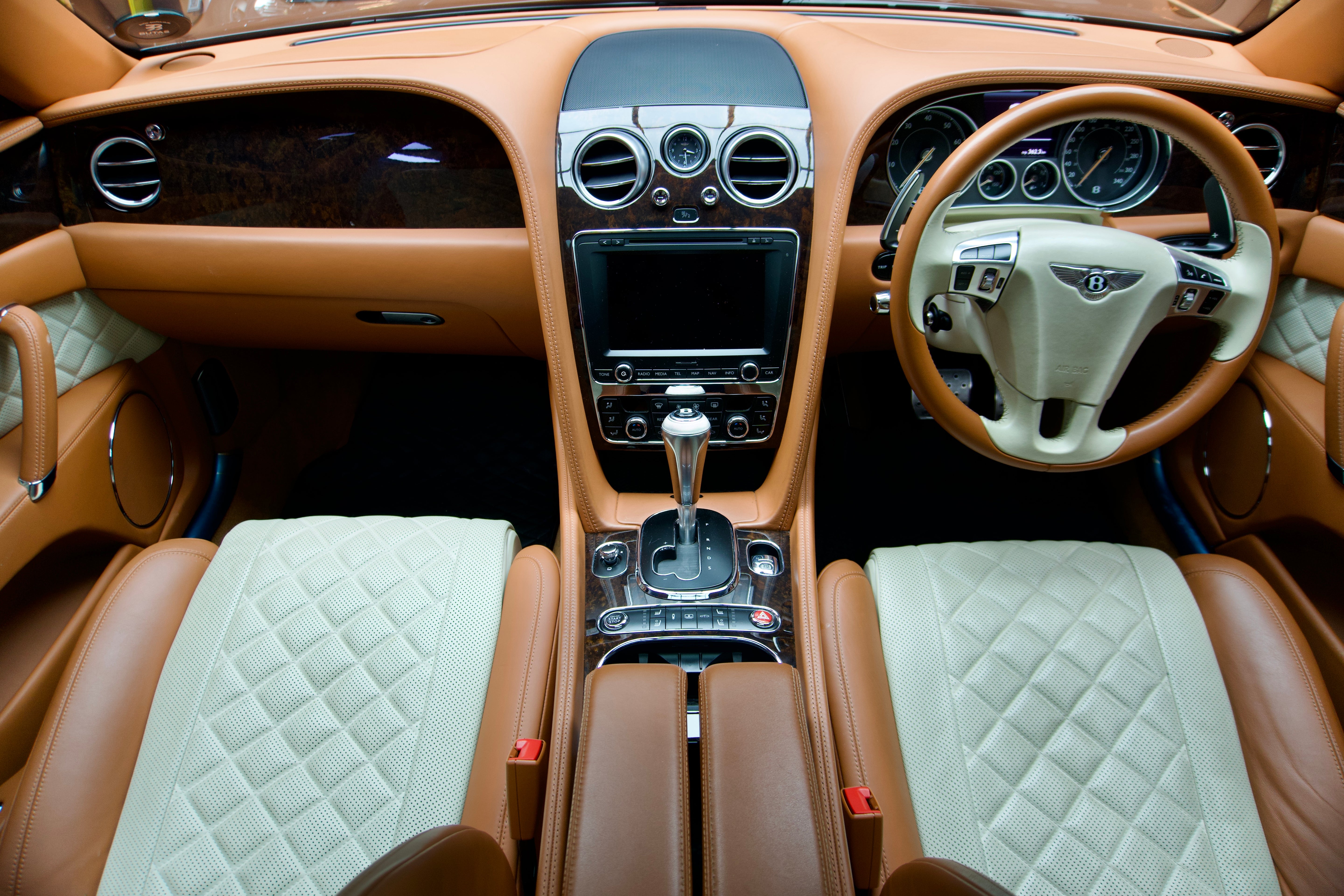 Bentley Flying Spur V8 S