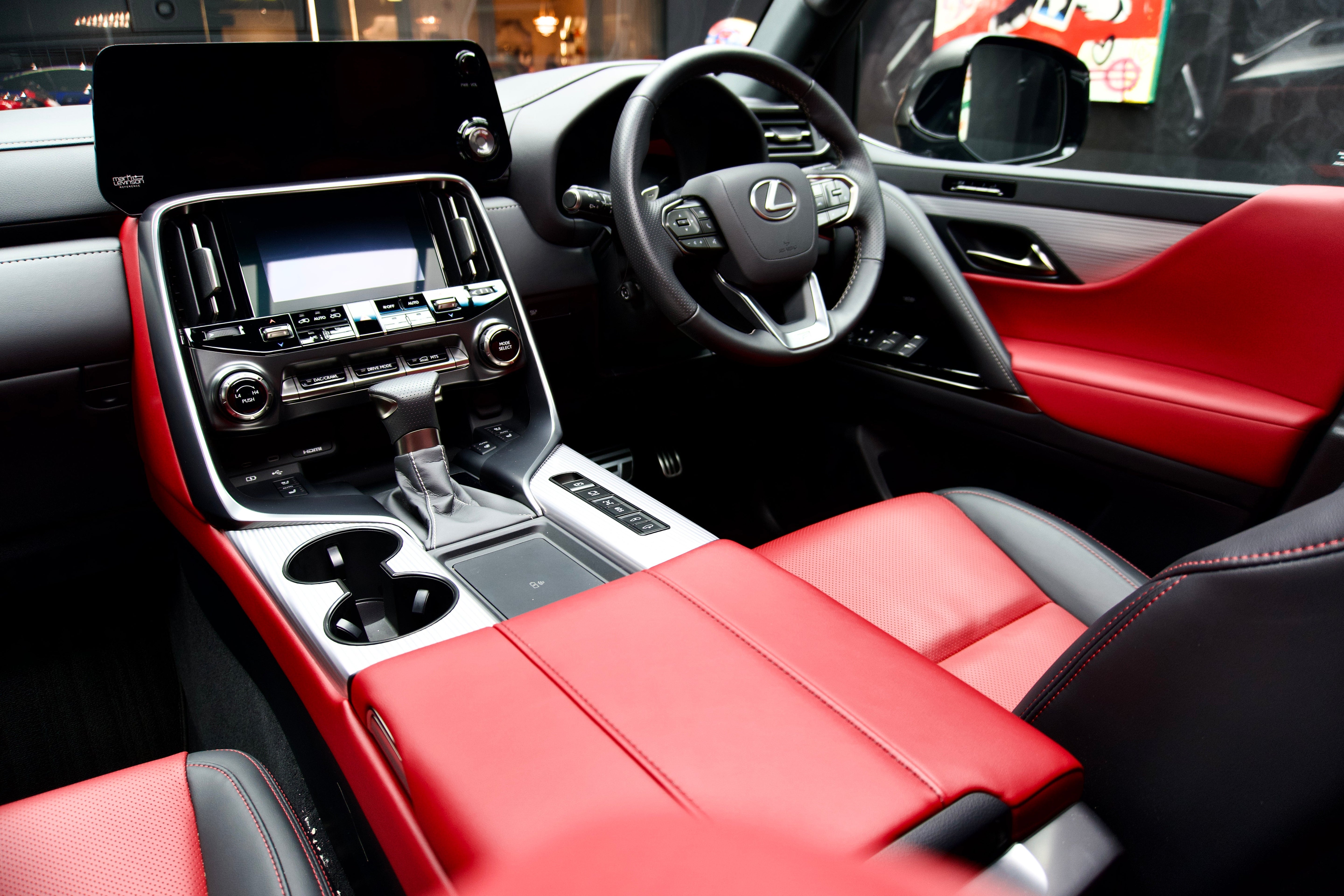 Lexus LX 500d F Sport