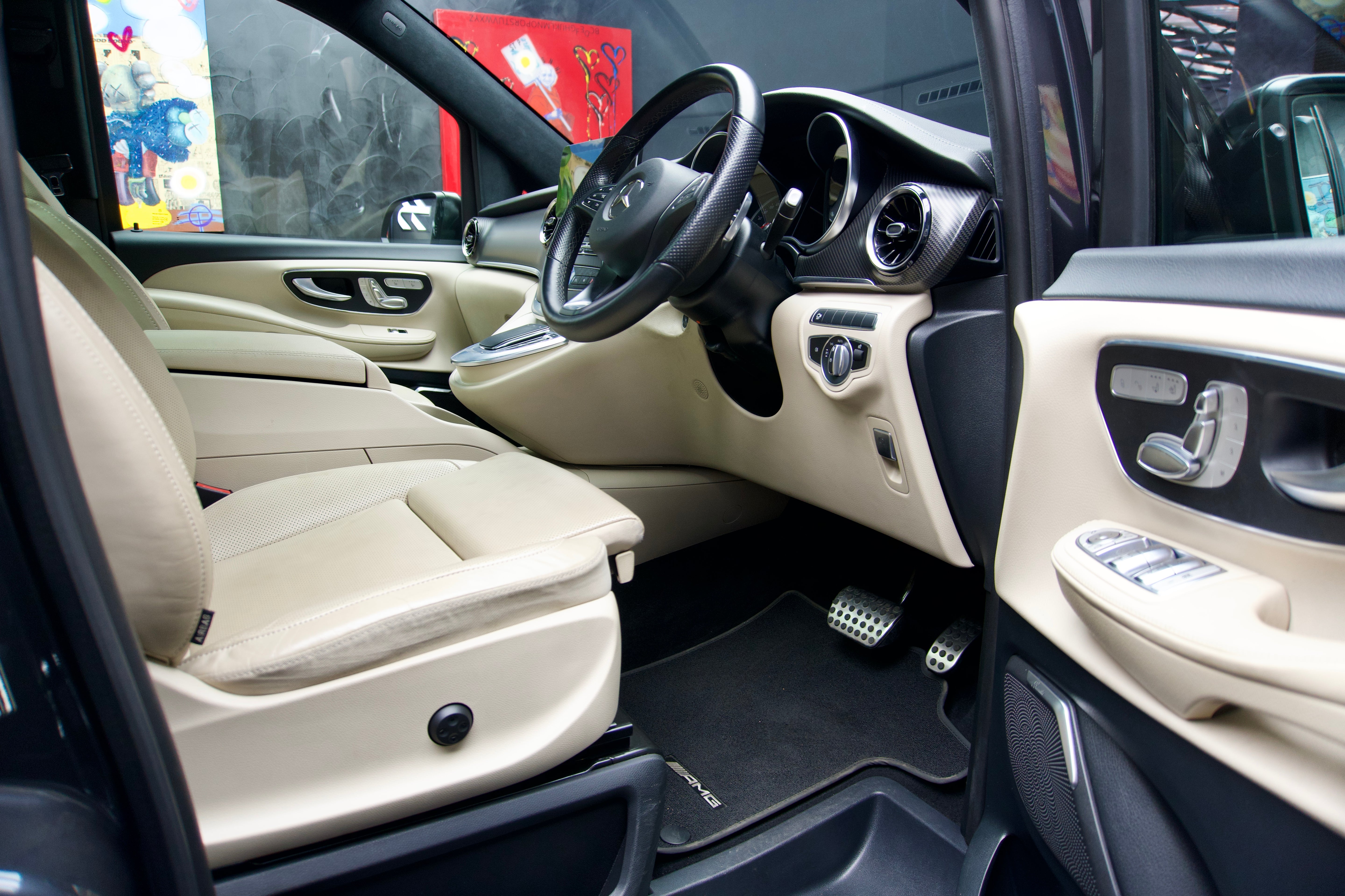 Mercedes-Benz V-Class V300d Exclusive AMG Line