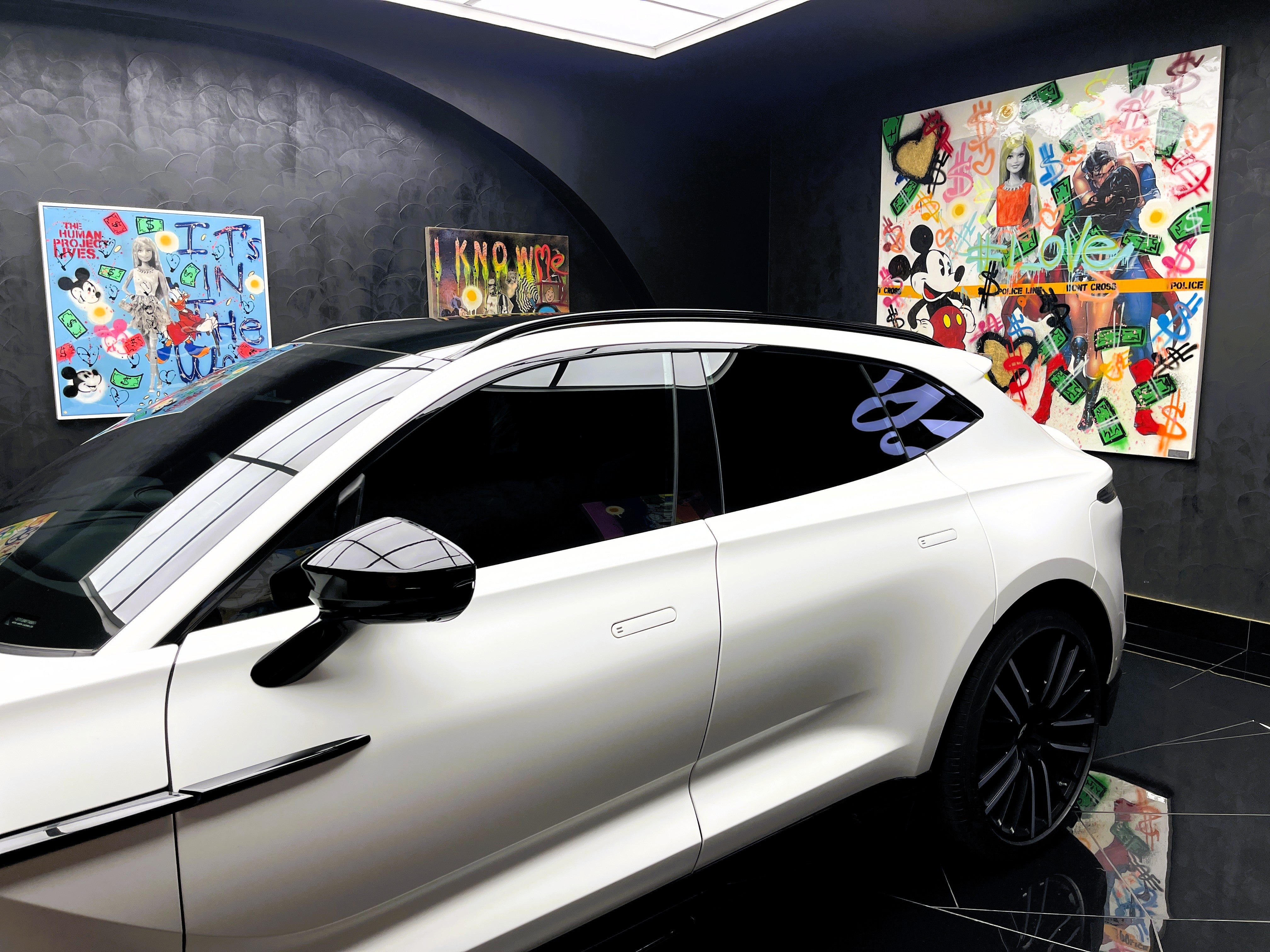 Aston Martin DBX V8 707