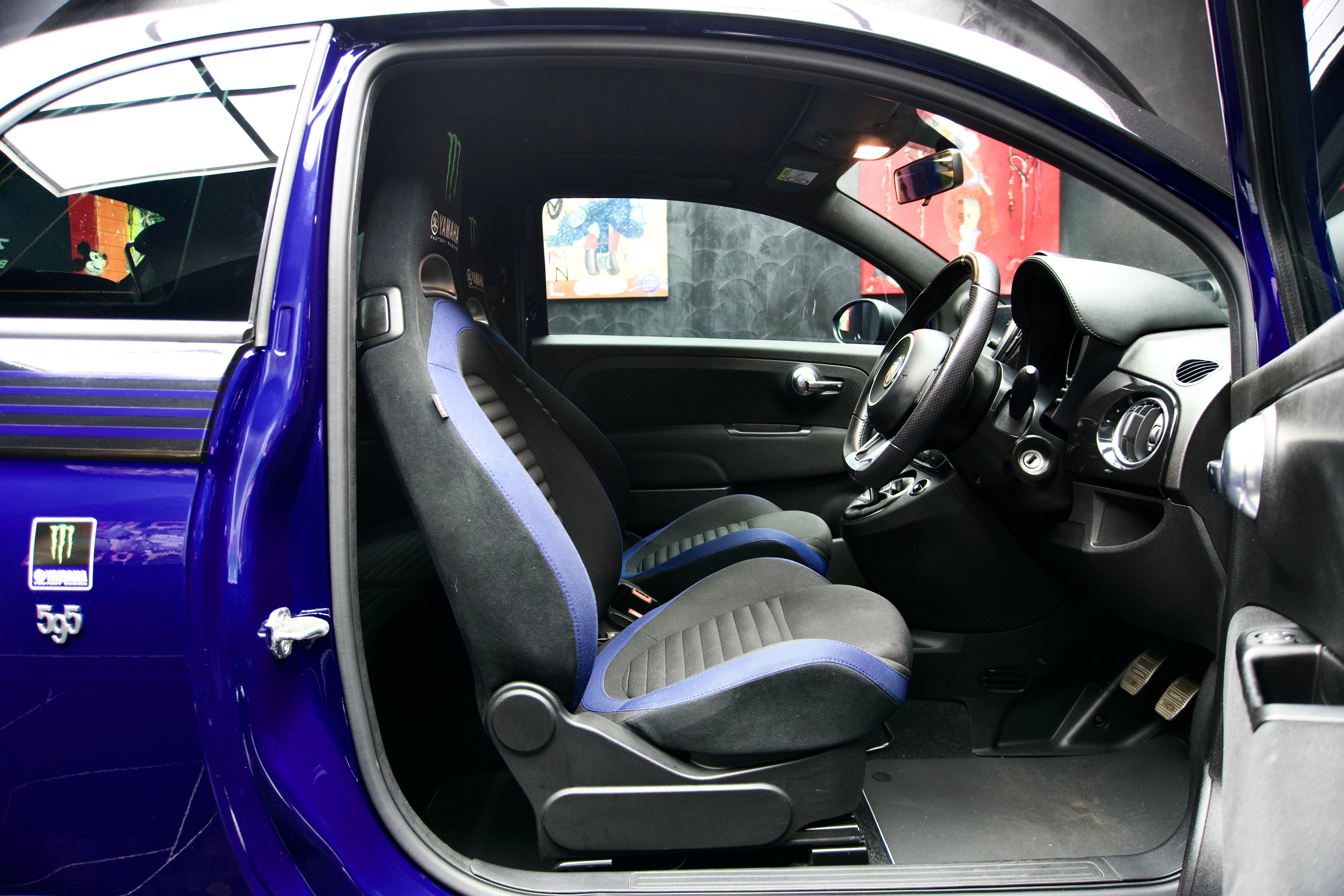 Abarth 500 - 595 Monster Energy Yamaha Cabriolet