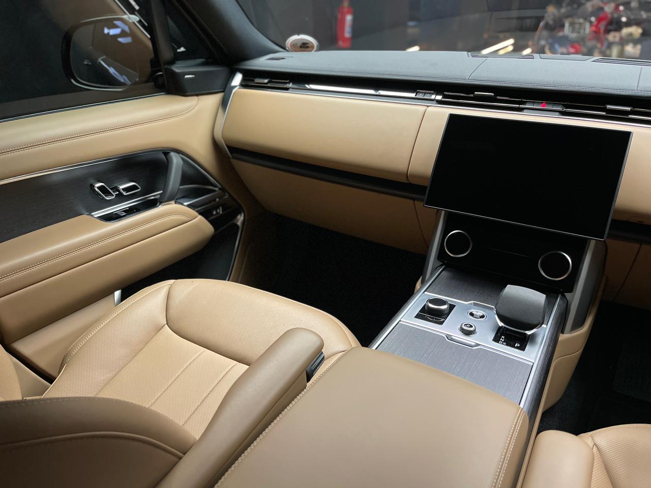 Land Rover Range Rover P530 HSE