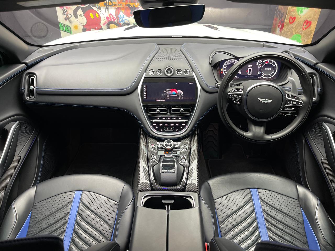 Aston Martin DBX V8 707