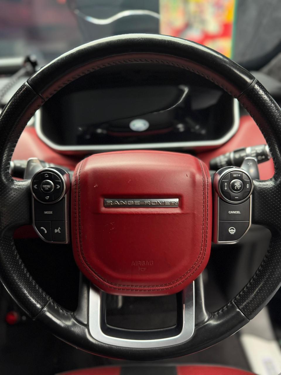 Land Rover Range Rover Sport SVR